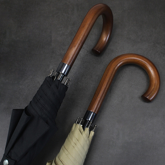 Winddichter Regenschirm f&uuml;r Regen und Sonne – klassischer J-Stick-Griff aus Holz 